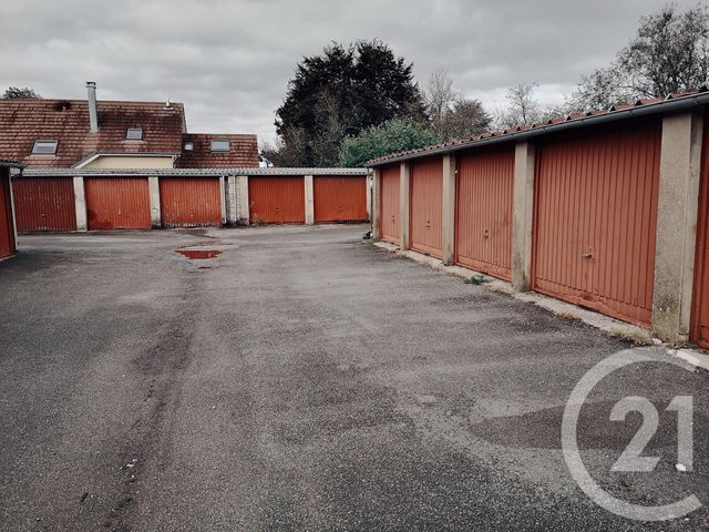 parking à louer - 15.0 m2 - MONTBELIARD - 25 - FRANCHE-COMTE - Century 21 Rollat Immobilier